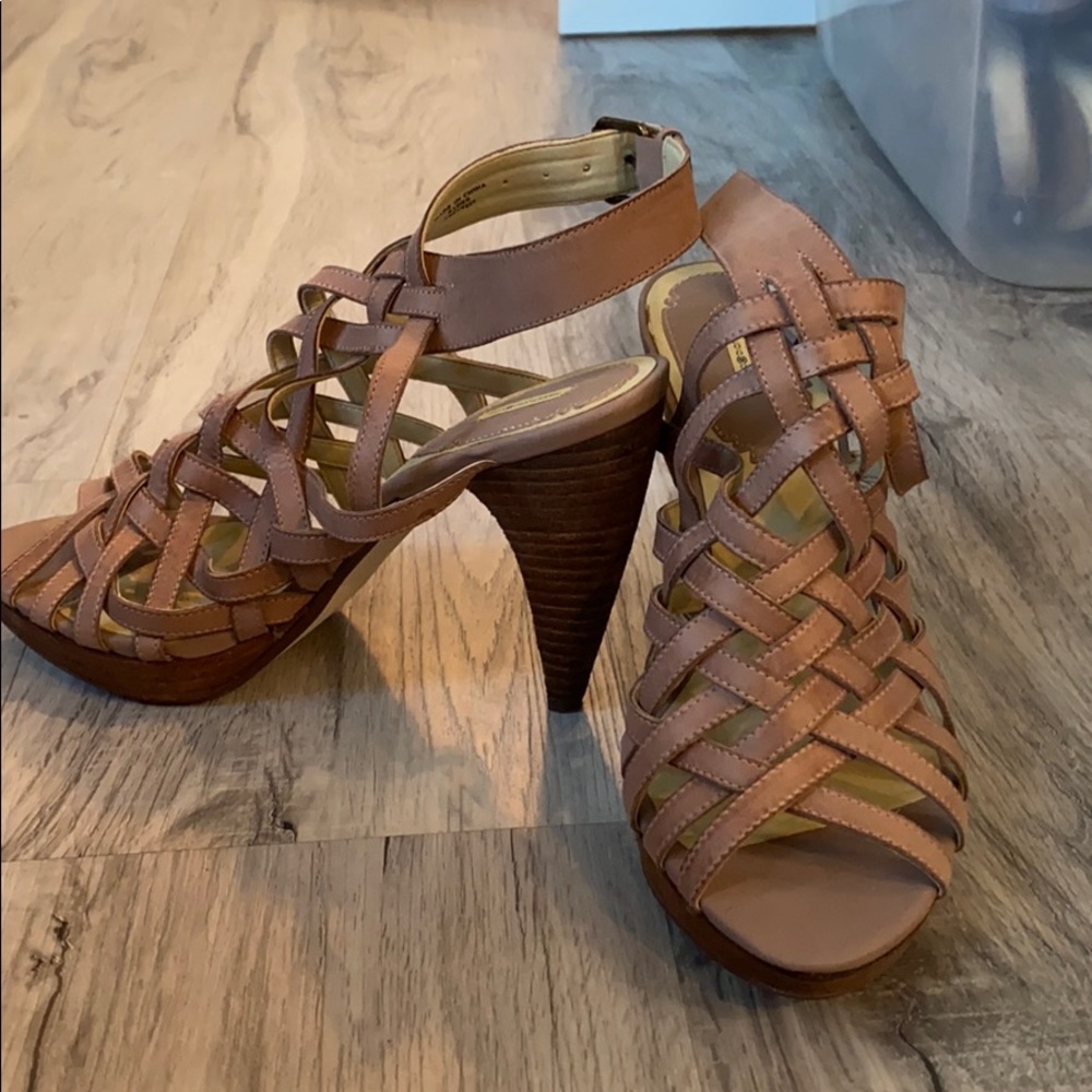 Max Studio heels